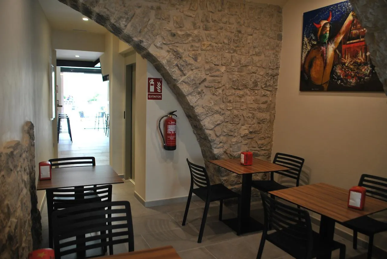 Hostal Universitat Cervera  Cervera (Catalonia)
