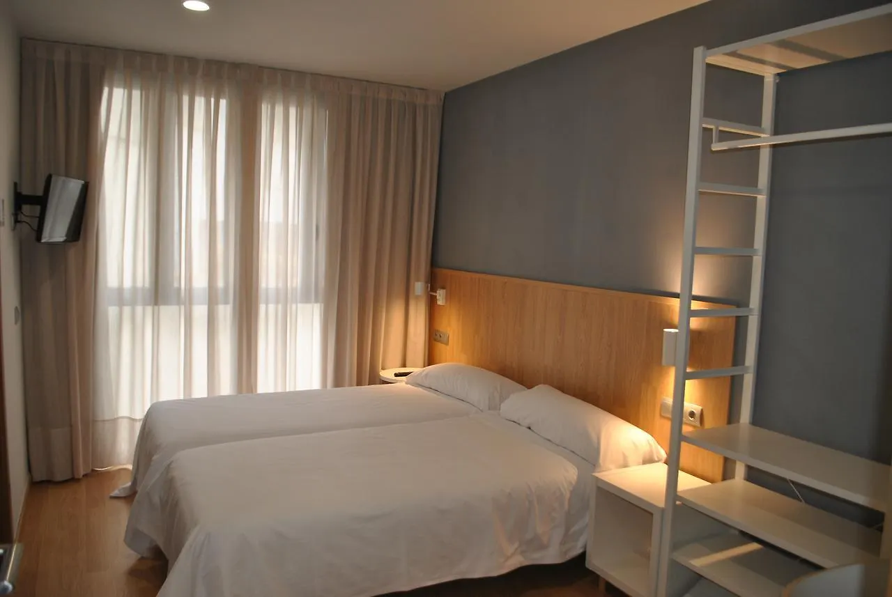 Hostal Universitat Cervera  Hotel